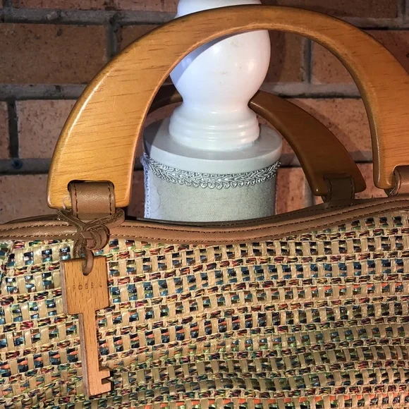 Vintage Fossil Key hand bag. - Picture 2 of 8